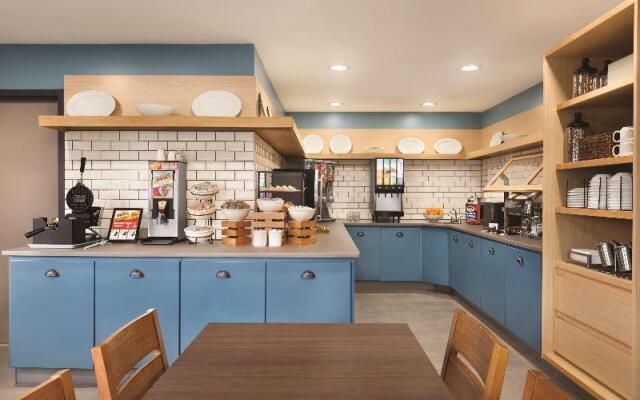 Country Inn & Suites By Carlson, Lawrenceville, GA