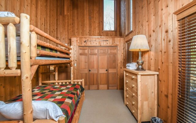 Shoreline Chateau 4 Bedroom House