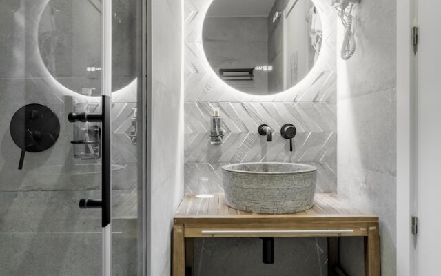Dobo | Marco Polo Residence