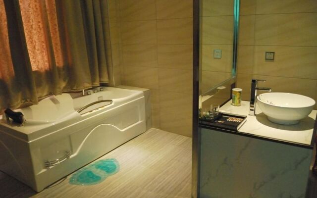 Fuyuan Baihe Holiday Hotel
