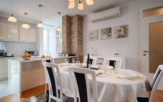 Leisure Apartment