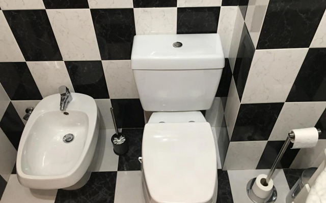 Cozy Beach Front with Rooftop