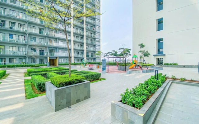 Studio Room Near Kalideres Station At Daan Mogot City Apartment