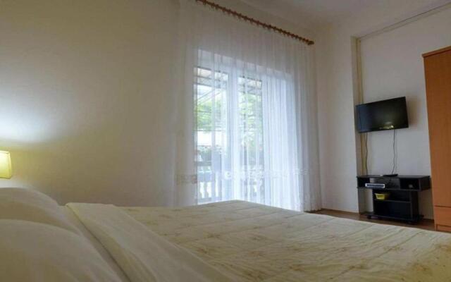 Apartments and rooms with parking space Vodice - 4164