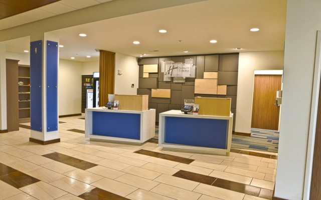 Holiday Inn Express & Suites Monroe by IHG