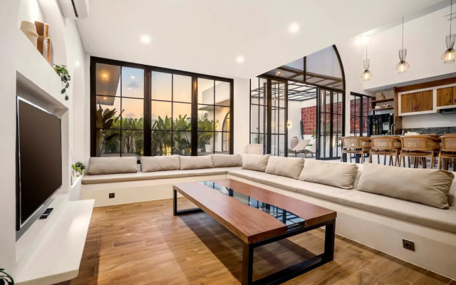 Casa Copper by Alfred in Bali - Tropical Luxury 3BR Pool Villa in the Heart Canggu – Guest Rooms – Canggu