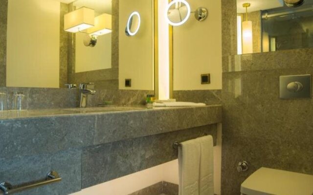 Mega Residence Hotel