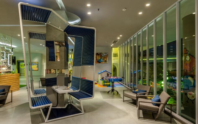 YELLO Hotel Jemursari Surabaya