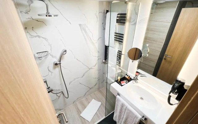 Nira Boutique Hotel