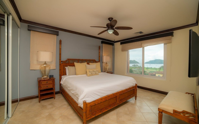 Altavista 5D 3 bdr Ocean View in Los Sueno