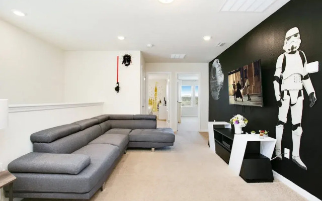 5 Bdrm 5 Bathrm Home at Solterra