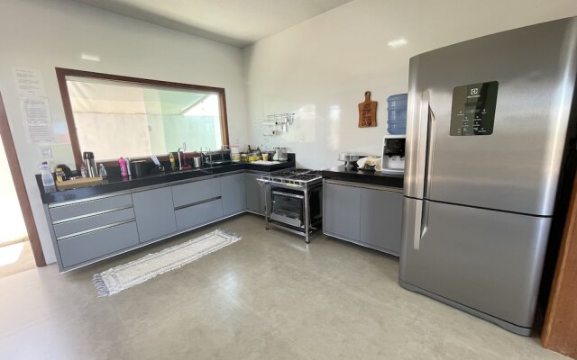 Casa COMPLETA com Piscina 1 Min da Praia