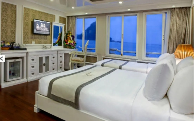 Signature Halong Cruise