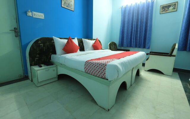 OYO 12019 Hotel Anuja