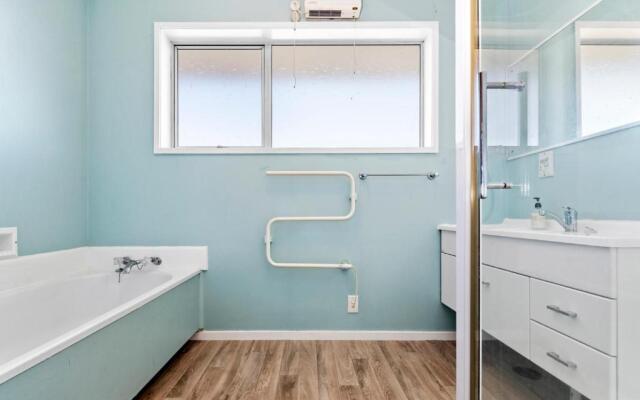 Casa de Vistas - Two Mile Bay Holiday Home