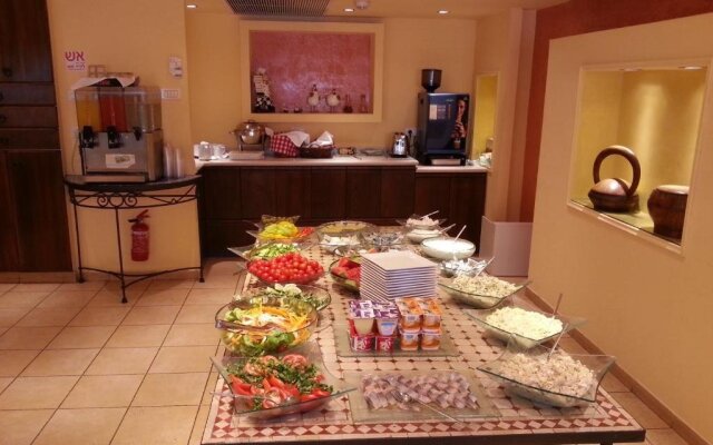Mizpe Yam Boutique Hotel
