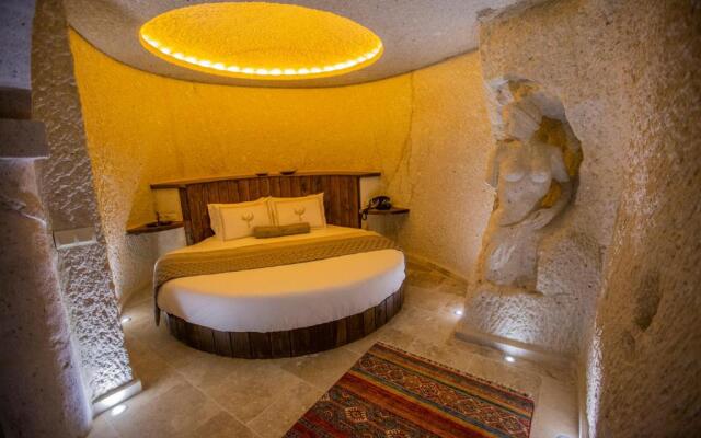 Nino Cave Suites