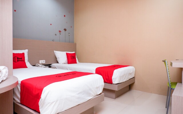 RedDoorz near Java Supermall Semarang