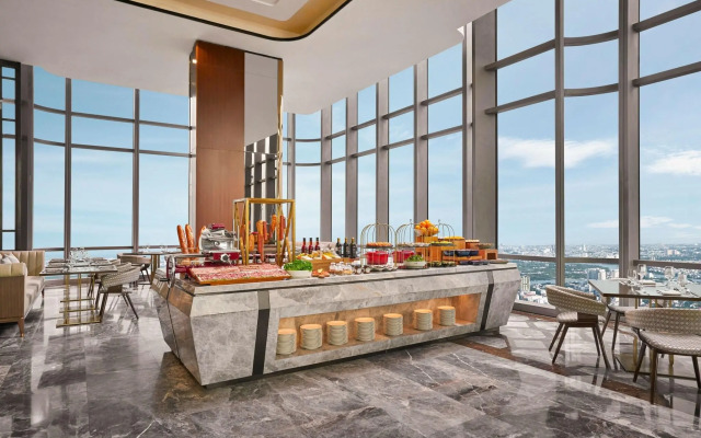 Vinpearl Landmark 81, Autograph Collection