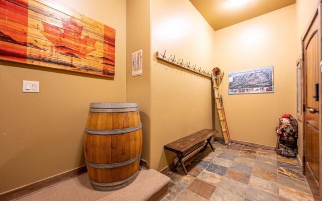 Trapper's Lodge 4 Bd W/great View, Private Hot Tub