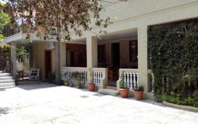 Guest House Agmashenebeli 229