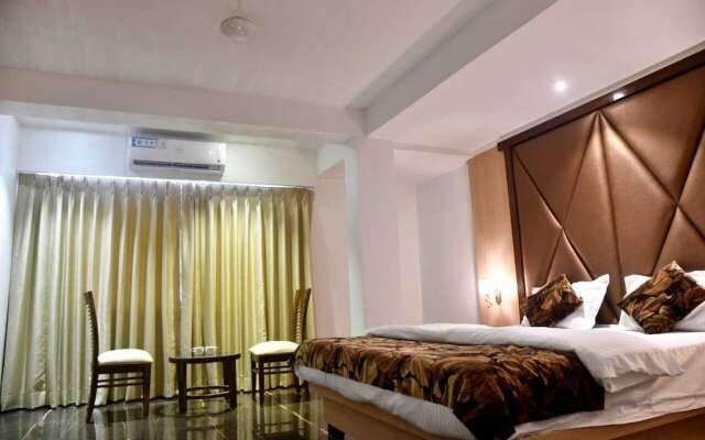 Hotel Monarch Center Point near Dahanu Beach, Bordi