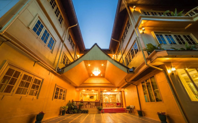 Nakaraj Princess Chiang Rai - Walking Street