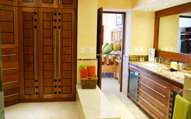 Villas de Cortez Penthouse