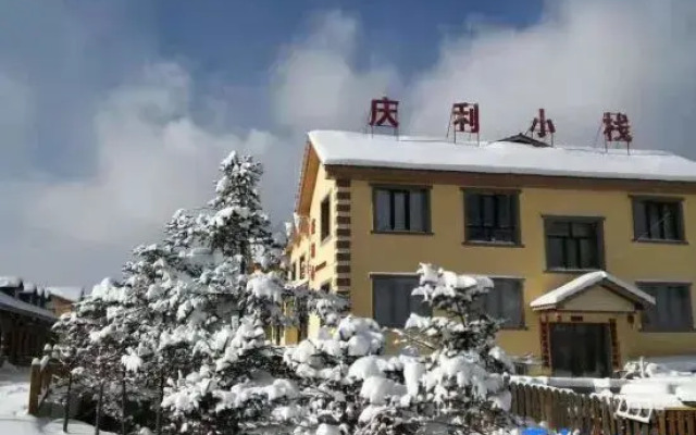 Xuexiang Erlanghe Qingli Inn