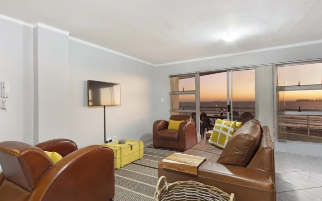 African Beauty at The Bay