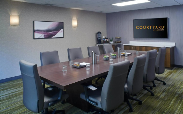 Courtyard by Marriott Indianapolis Castleton