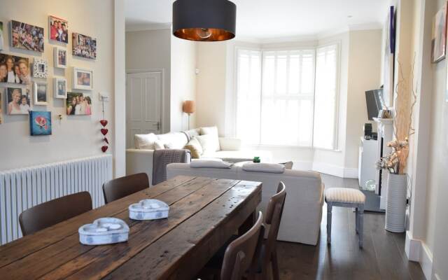 2 Bedroom House in Fulham