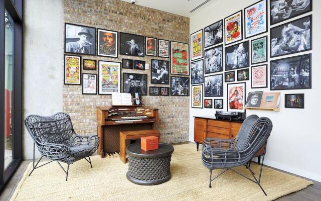 Stunning Midtown Suites by Sonder