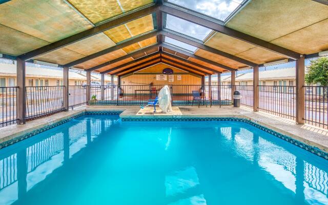 Rodeway Inn & Suites