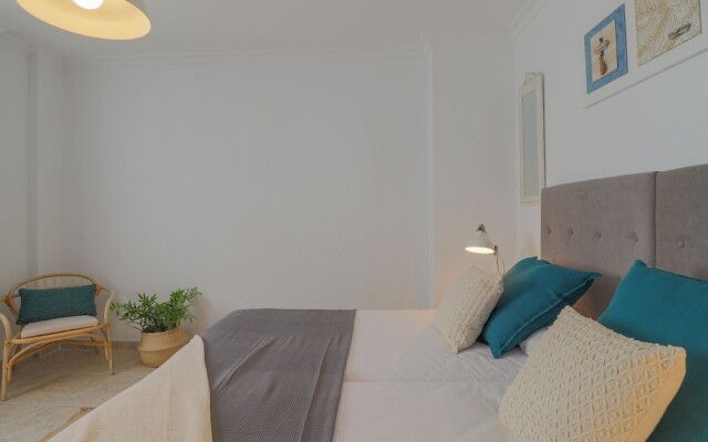 Sunny Terrace Apartment, Old Town Views