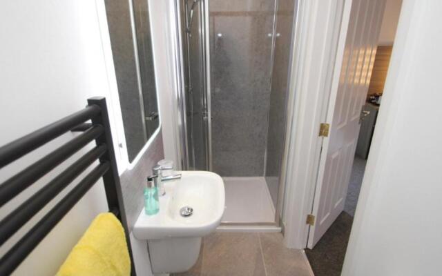 Guest Rooms @ 128