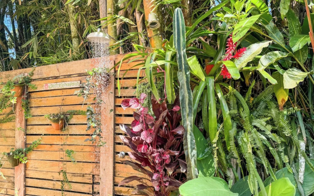 Pousada Entre Folhas