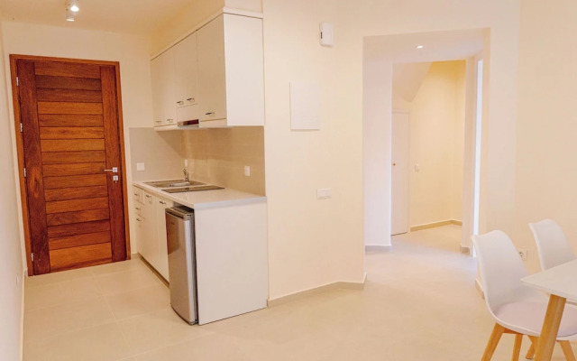 Phaedrus Living: Seaside Thalassa Cretan 103