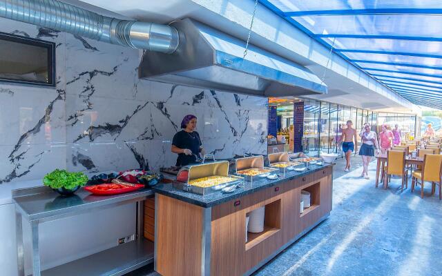 Relax Beach Hotel - All inclusive