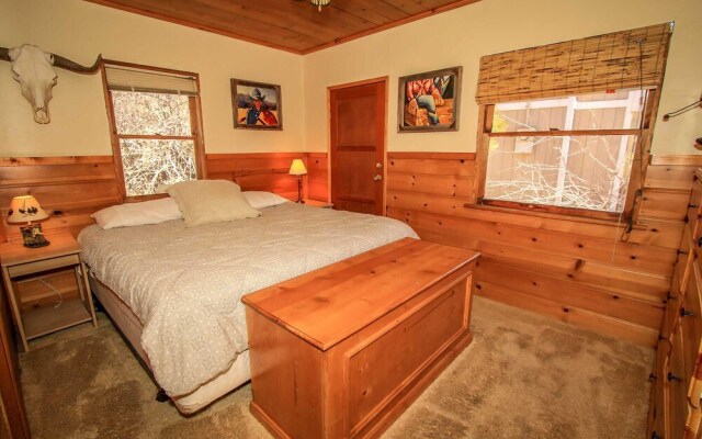 Little Bear 1079 by RedAwning