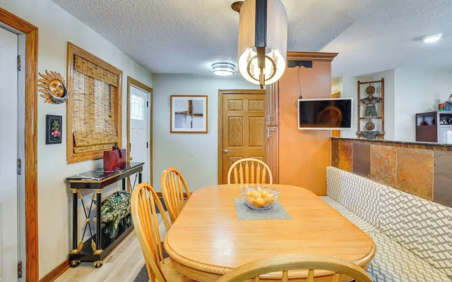 Charming Savage Home w/ Yard: 18 Mi to Minneapolis