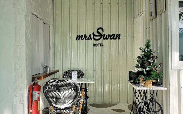 Mrs. Swan Hotel
