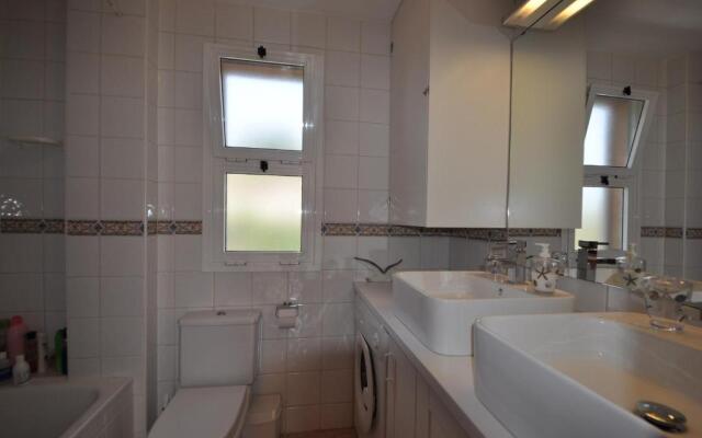 Almar Apartment