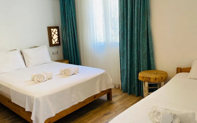 Ceneviz Hotel