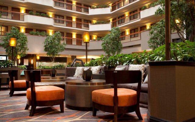 Embassy Suites by Hilton Dallas Near the Galleria