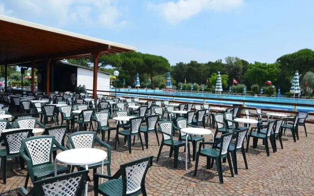 Bungalow by Beach With Water Park Fun