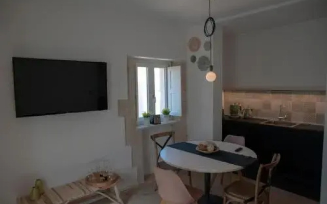 4 Elements Boutique Home