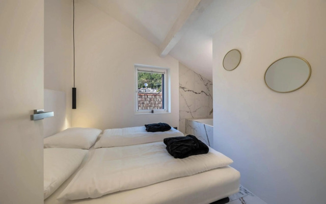 App 9 Palazzo Cavour