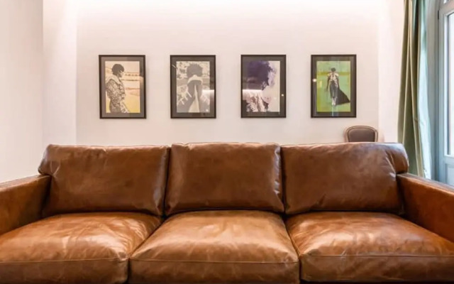 The Deauville Majestic 1 Bedroom in Chueca