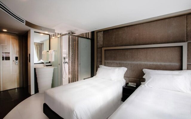 Azure Hotel Pattaya